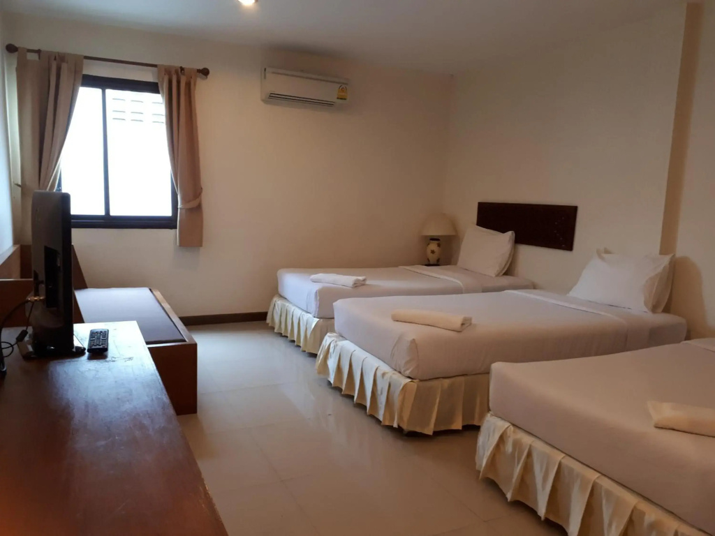 Nathon Residence Hotelโรงเเรมหน้าทอนเรสซิเด้นท์