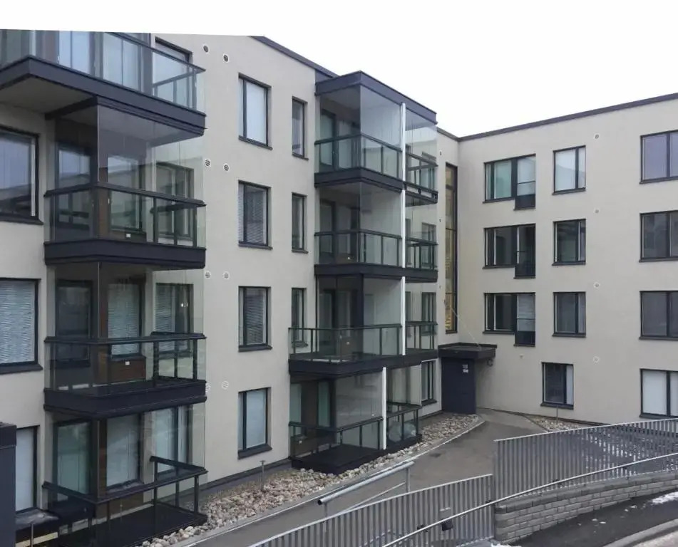Studio in Trendy Kakola Hill area close to city center