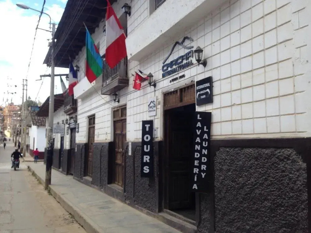 Chacha International - Hostel
