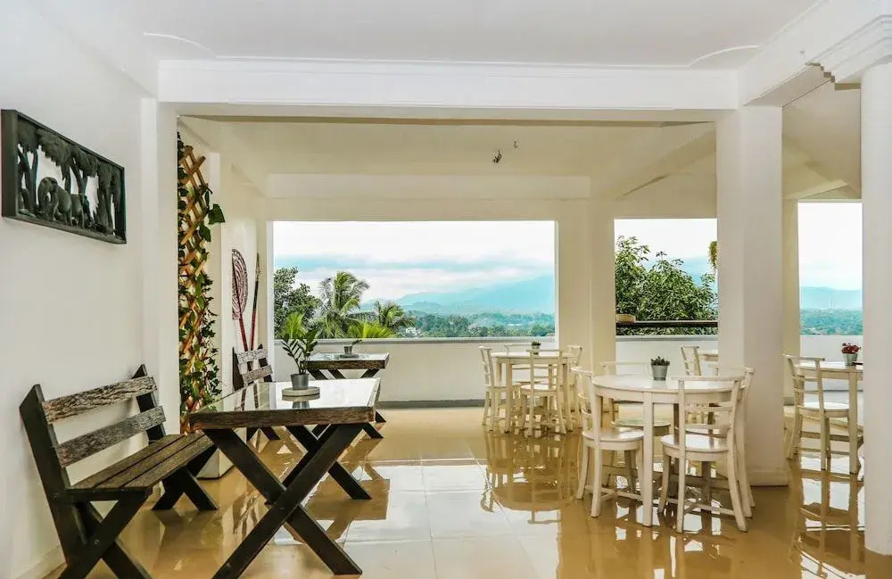 Mintaas Hotel