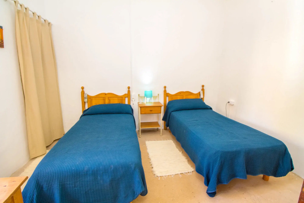 Flat 201M² 4 Bedrooms 3 Bathrooms - Limassol