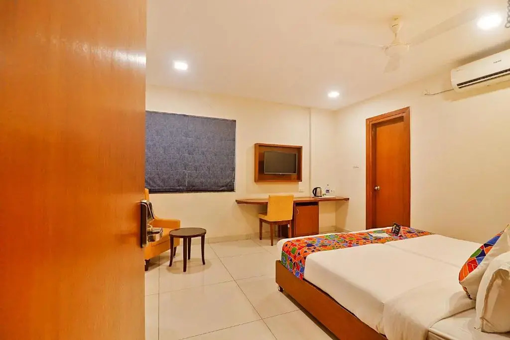 FabHotel Eminent Suites Gachibowli