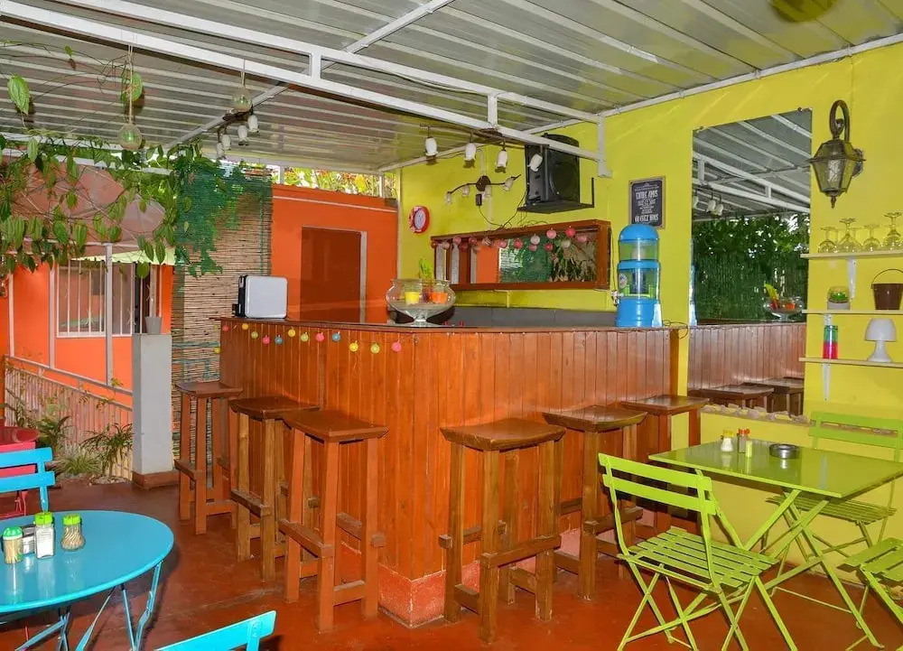 La Casa Di Luna - Hotel with Pool and Restaurant in Antananarivo