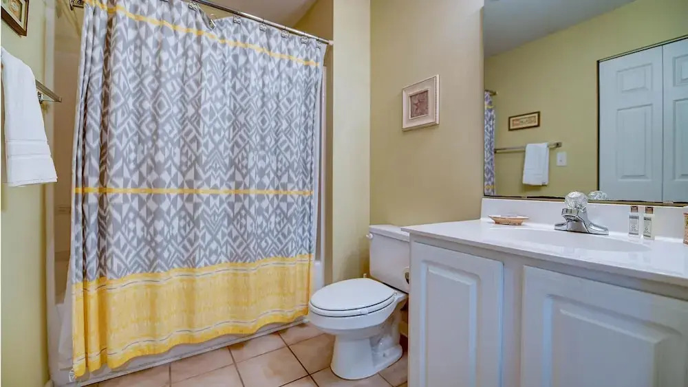 #64C True Blue - 3 Br home by RedAwning