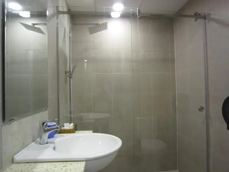Van Phat Hotel