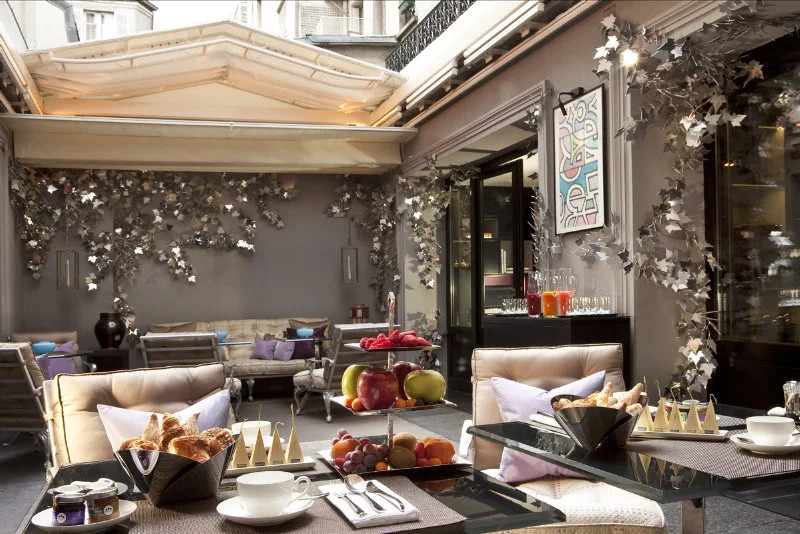 Le Wagram-Champs-Elysées