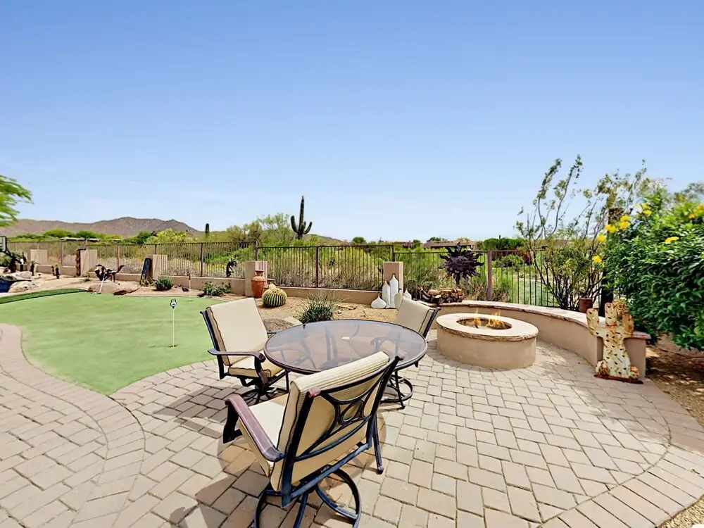 7130 E Saddleback St 15 Home 4 Bedrooms 3 Bathrooms Home