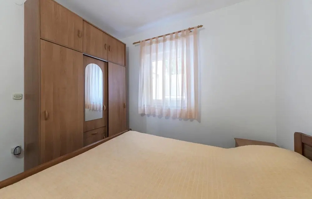 Awesome Home in Banjole With Wifi and 1 Bedrooms