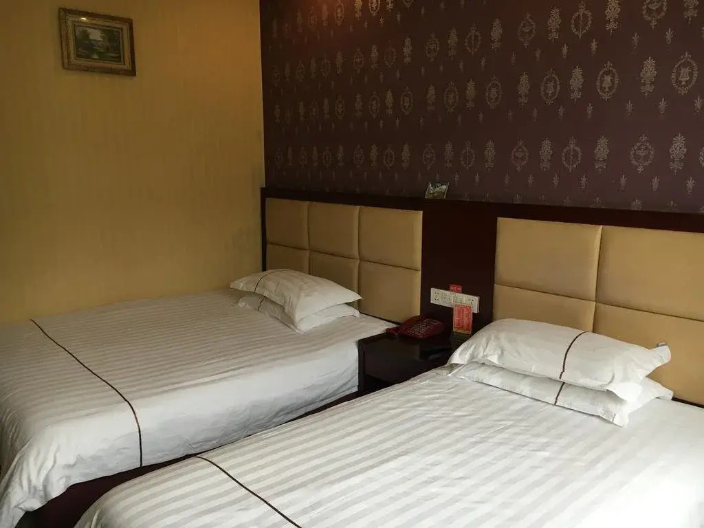 Yinhai Business Hotel