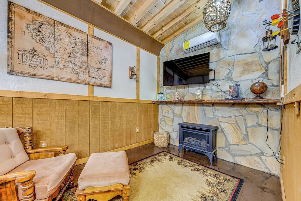 Hobbit-themed House on 6 Acres in Cosby
