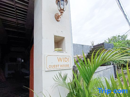 Widi Guest House near GWK Mitra RedDoorz