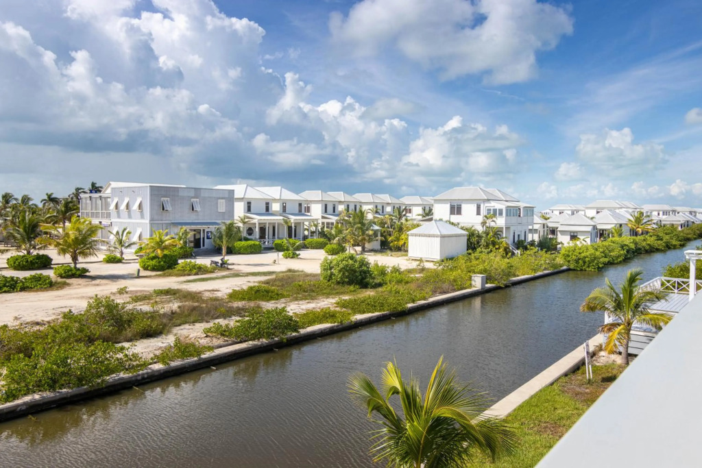 Casa Blanca at Mahogany Bay 3 Bedroom 2 Bathroom Private
