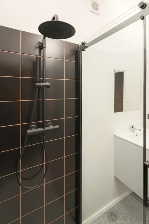 3BR Apartment - Central Station Area