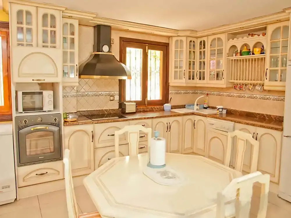 Villa Alegría - Option of Heated Pool - Sleeps 8