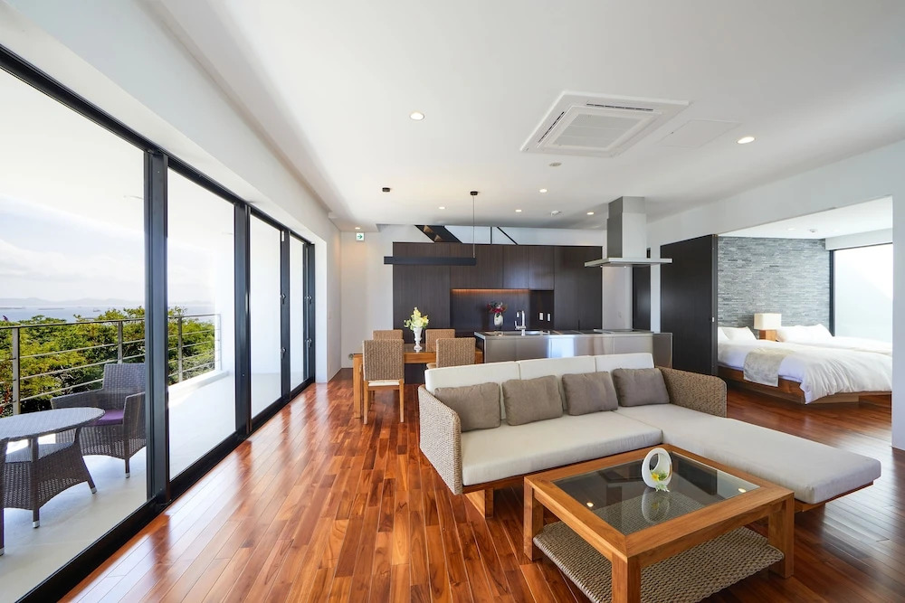 E-horizon Resort Premium 瀬底E