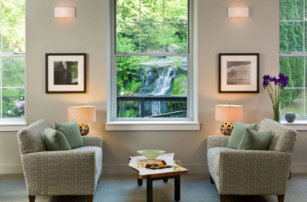 Ledges Hotel