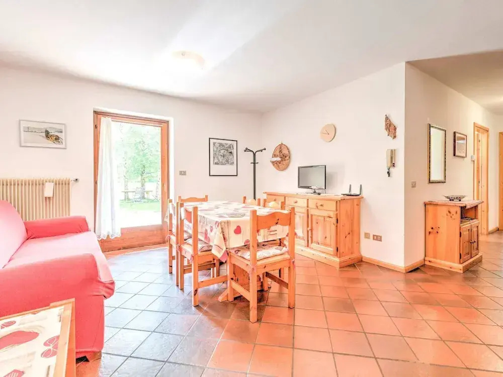 Spacious Chalet with Garden near Ski Area in Tyrol