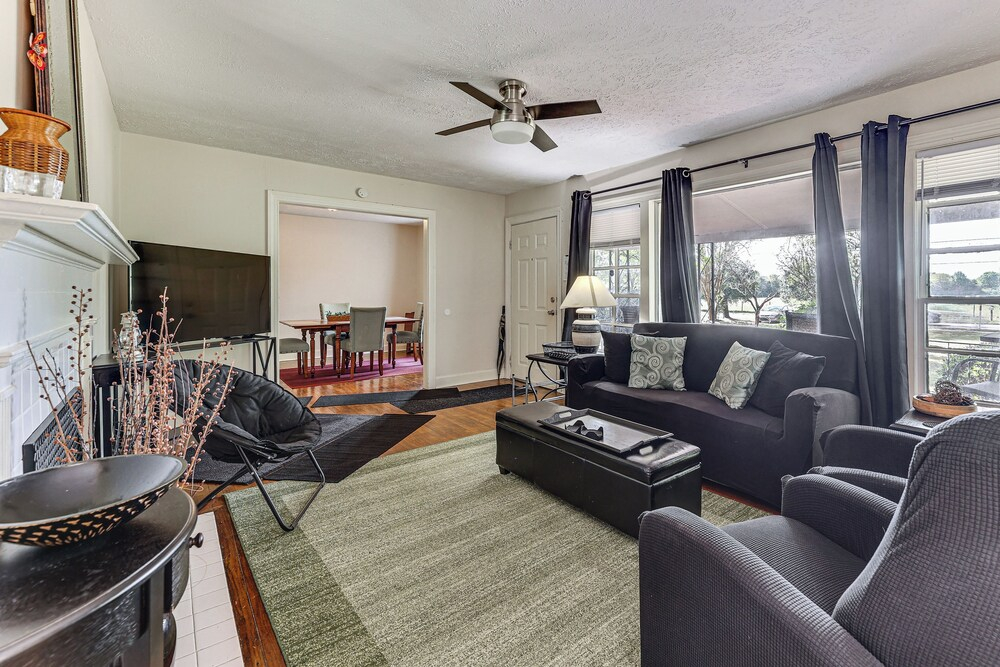 Spacious Retreat, 2 Miles to Tuskegee University