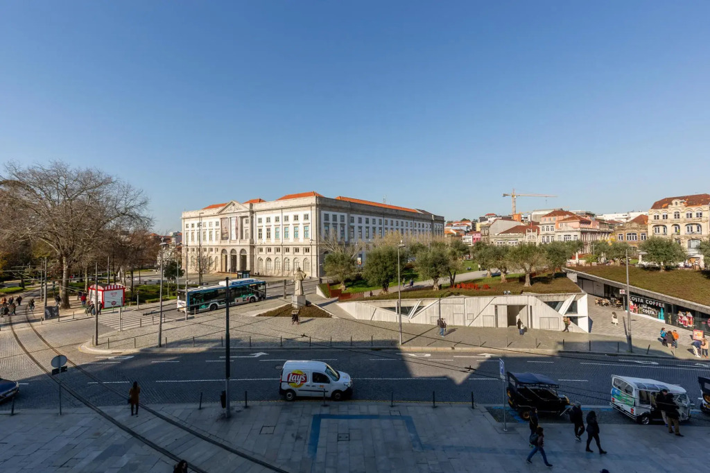 Torre 2 in Oporto With 1 Bathrooms