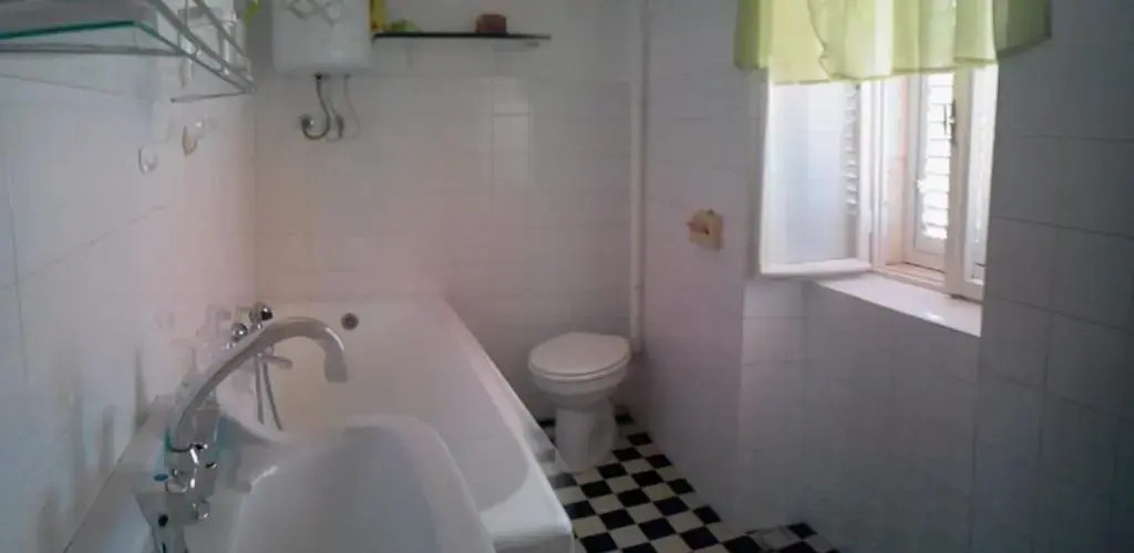 Rooms Liva - 60m from the sea