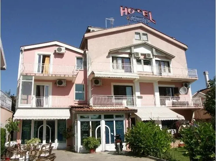 Hotel Ideal