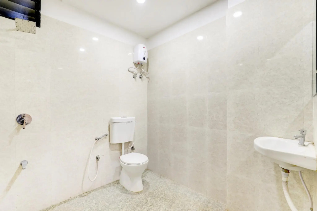 OYO RJT103 Hotel Blue Leaf