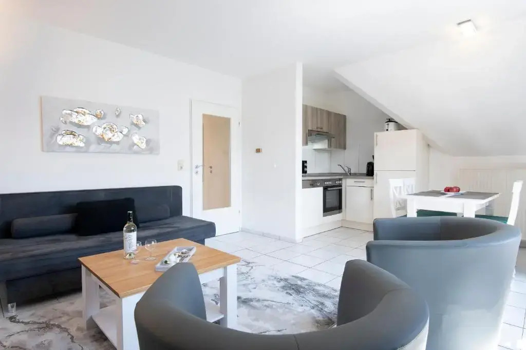 Alte Bergstrasse 6, Wohnung 10