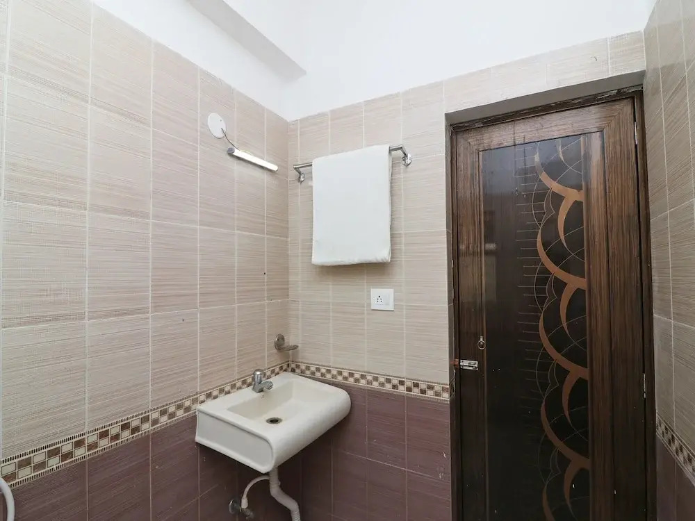 OYO Flagship 38019 Hotel Sea Sand