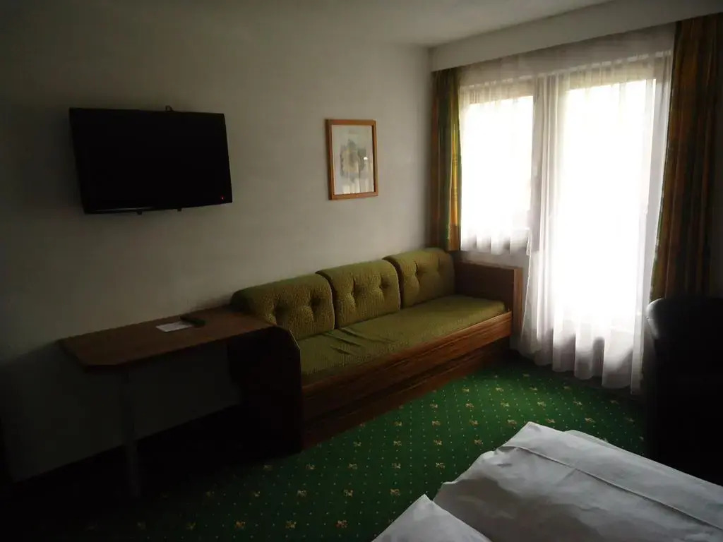 Hotel Dorfgasthof Schlösslstube