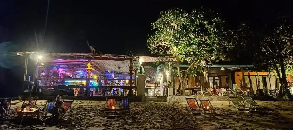 Horizon Bungalow Restaurant and Bar