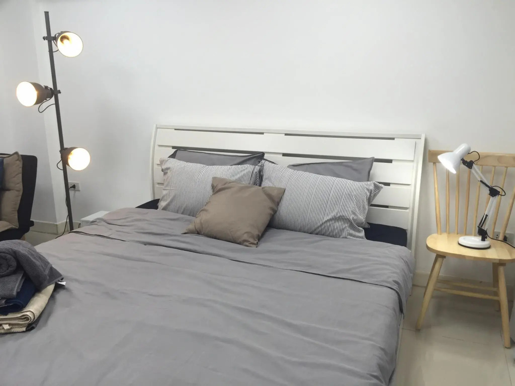 S Apartment