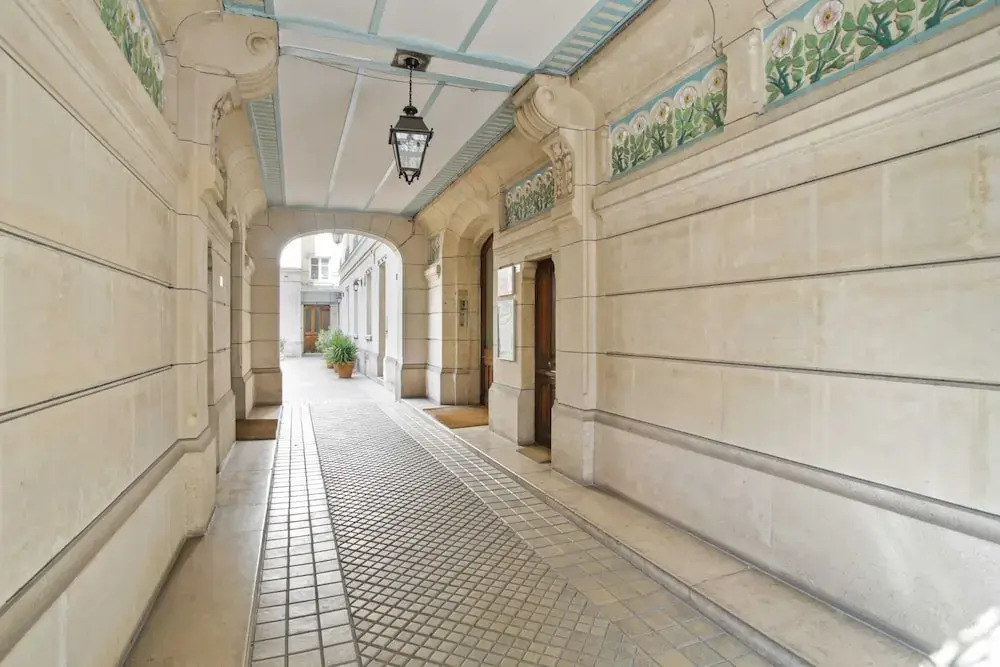 Cosy and Bright 1BR Flat Near Arc de Triomphe!