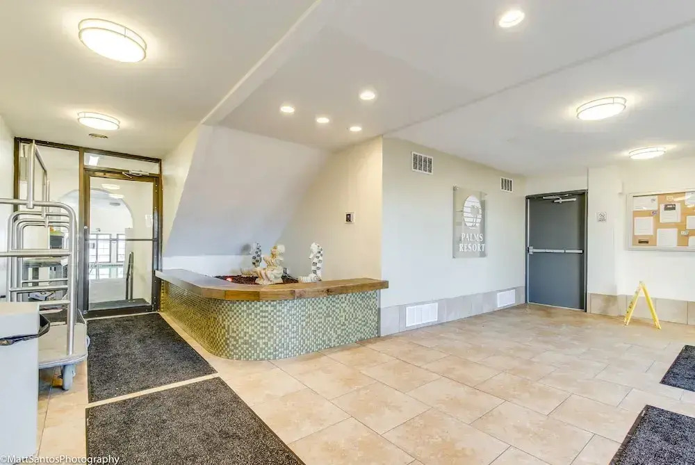 Luxury 3BR at Palms by Hosteeva