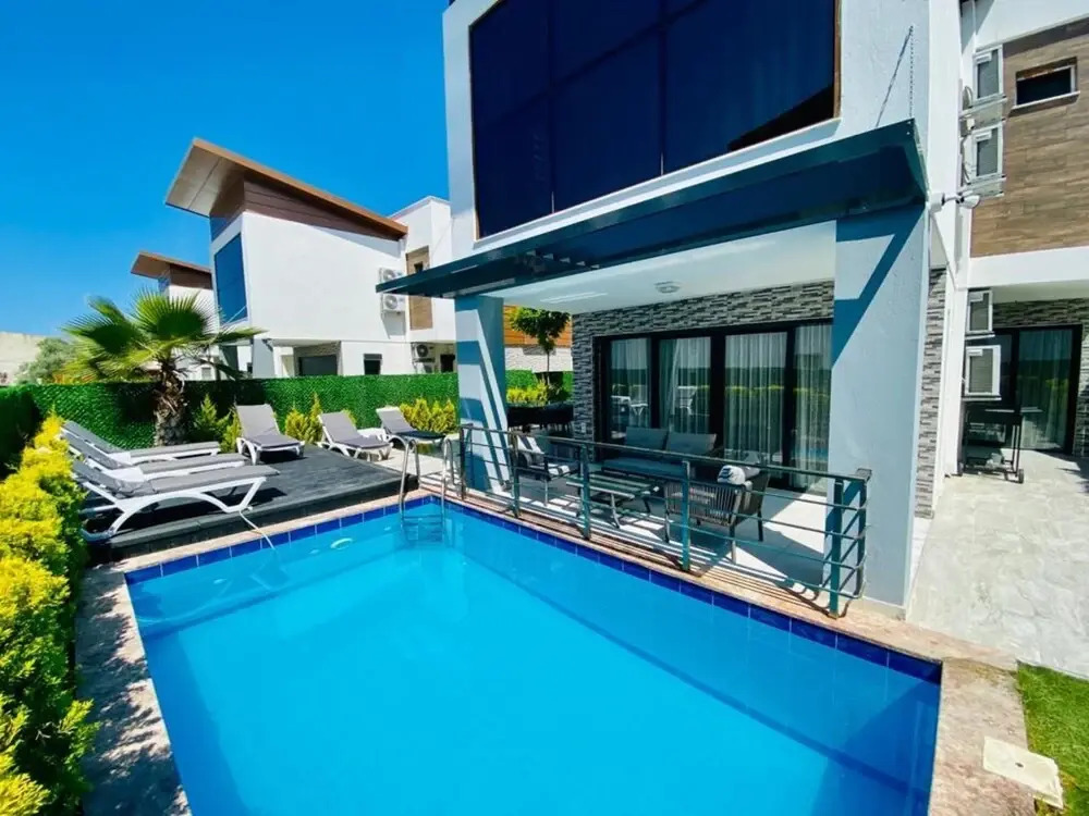 Ada Villas