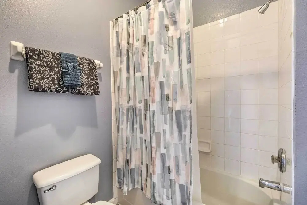 6 Mi to Disney World: Condo w/ Community Perks!