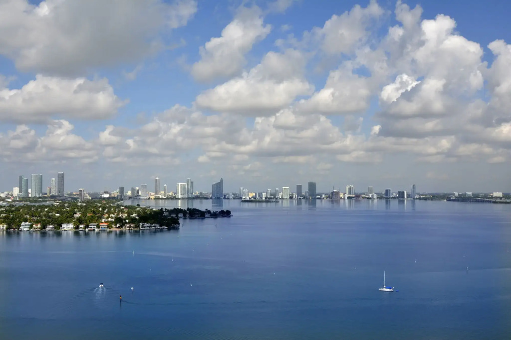 South Beach Rooms and Hostel
