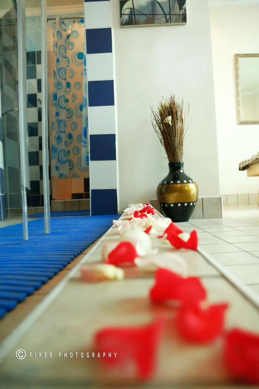 Monarch Parkview Hotel