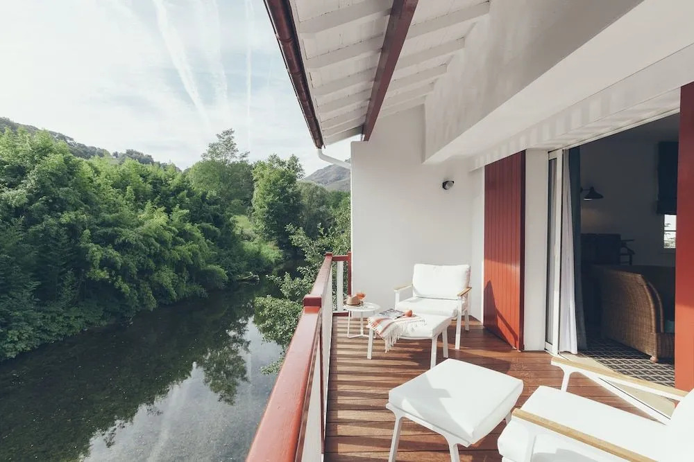 Hôtel Arcé - Piscine , Padel, Cheminée