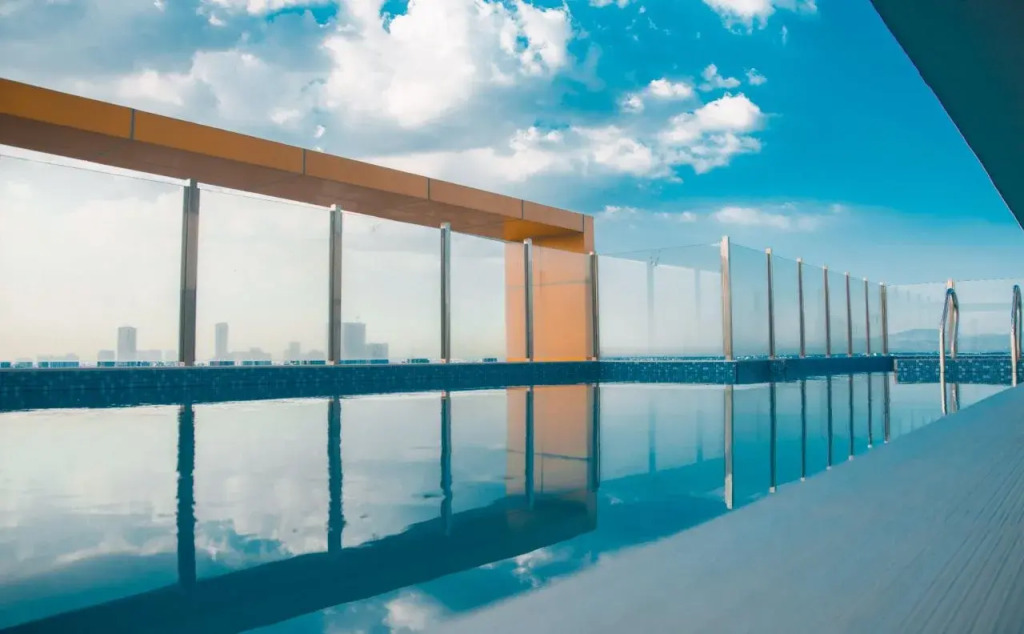 Upper Story Serviced Apartments