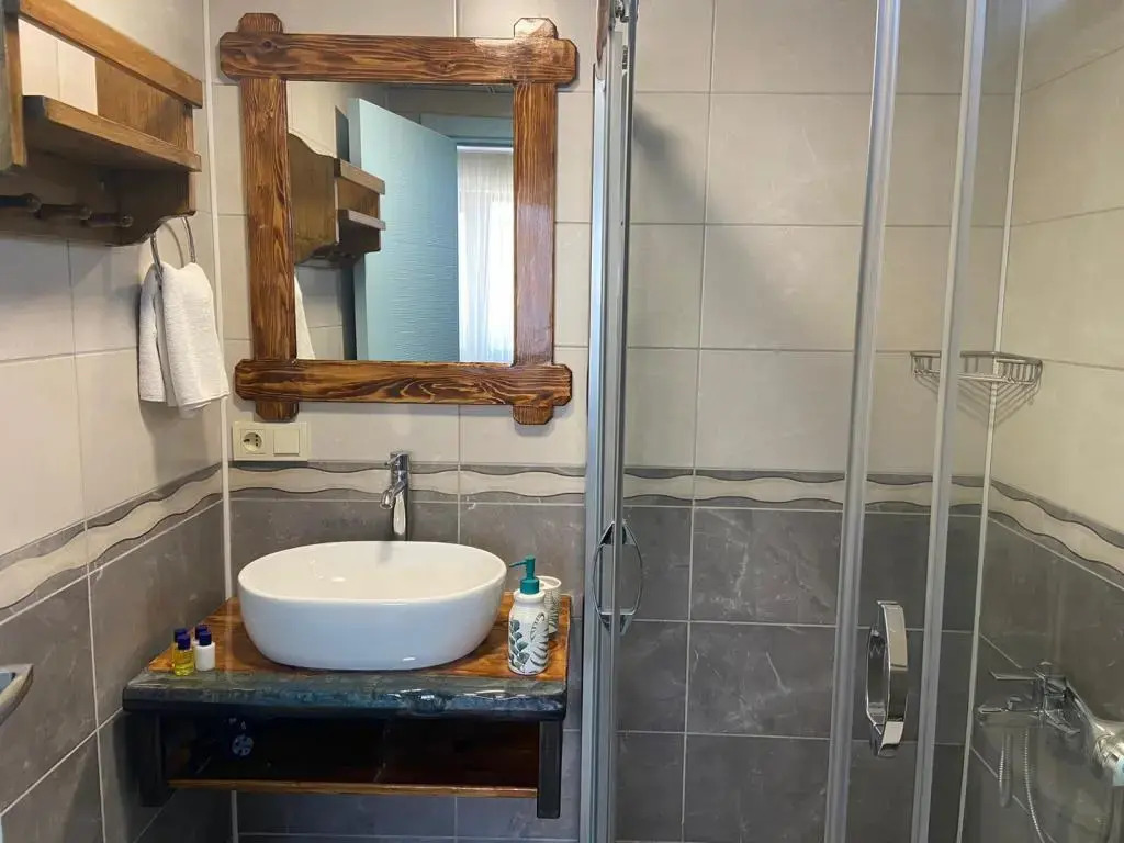 Azra Apart & Otel