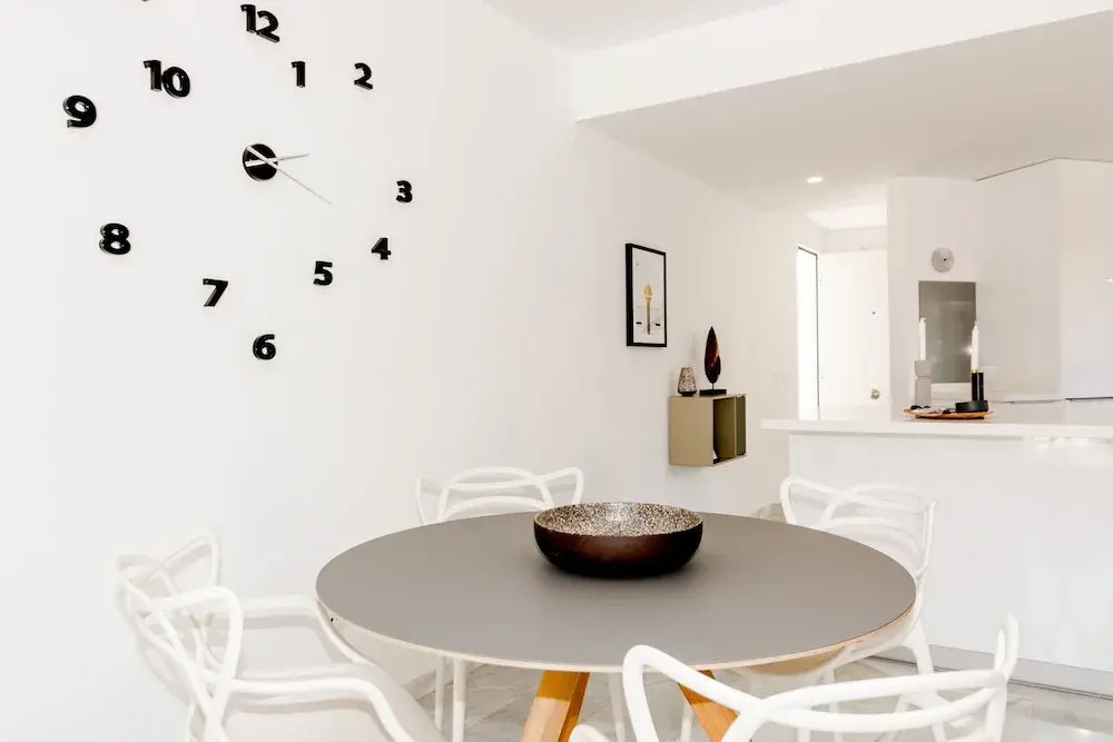 Ivy4- Modern 2 Bedroom Duplex Close To Beach