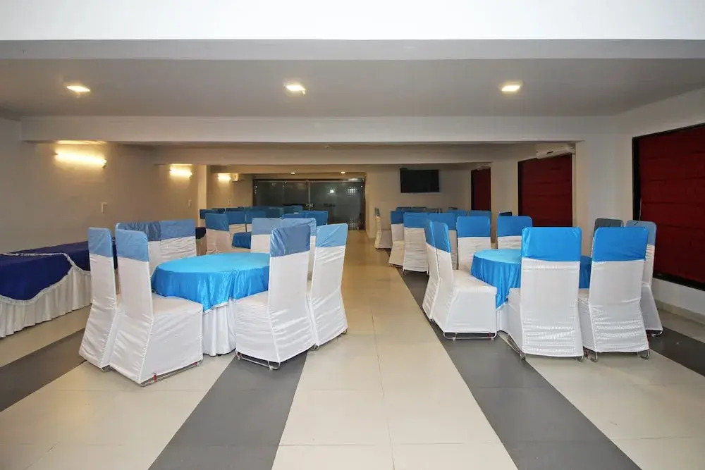 OYO 9451 Hotel Prem Ratna