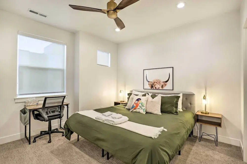 3-story Provo Townhome: 1 Mi to Byu!