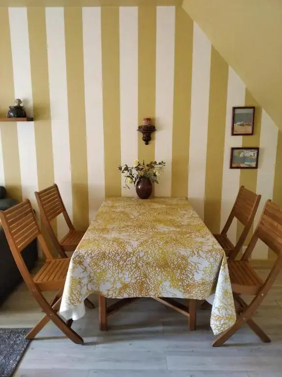 Maison dans un environnement boisé très calme