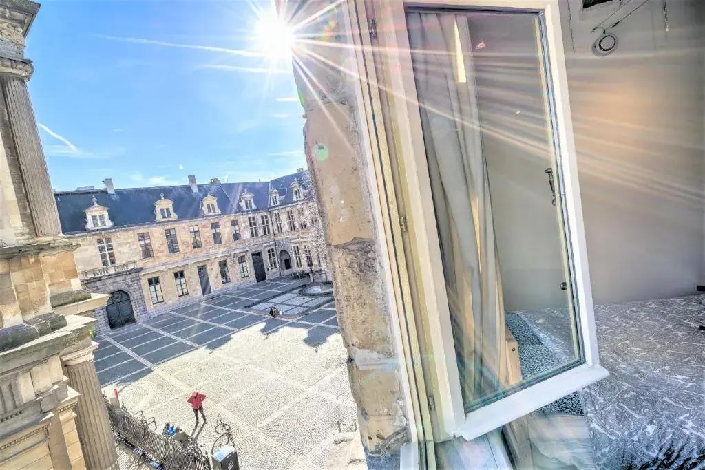 Spacious Duplex in Antwerp Old Town