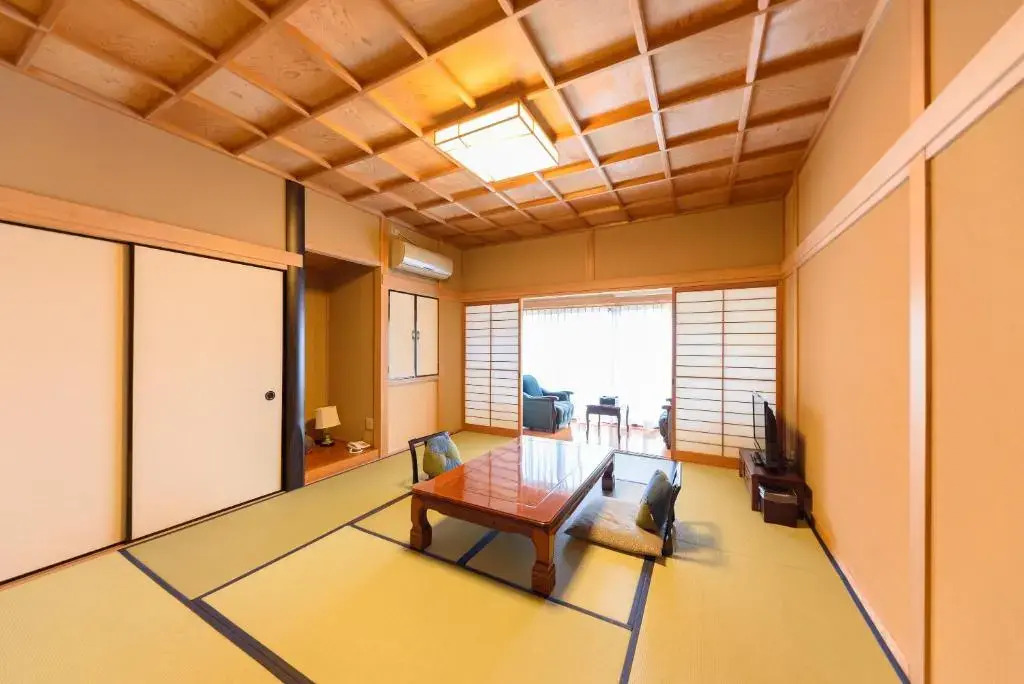 Yufuin Onsen Tsukanoma