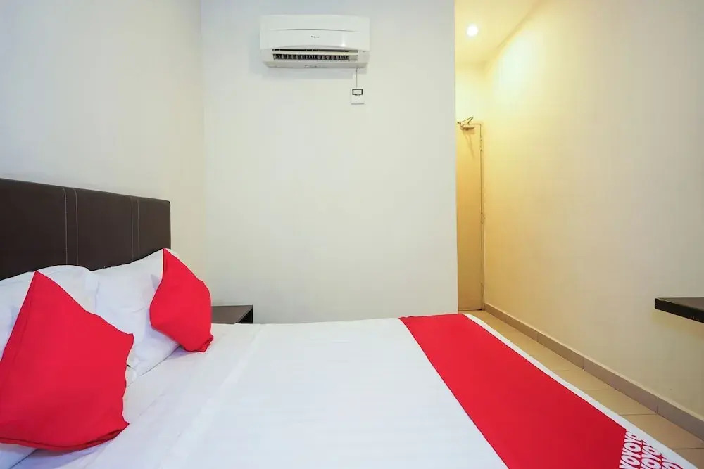 Dancenter Near Petronas Kampung Koh, Jj Hotel