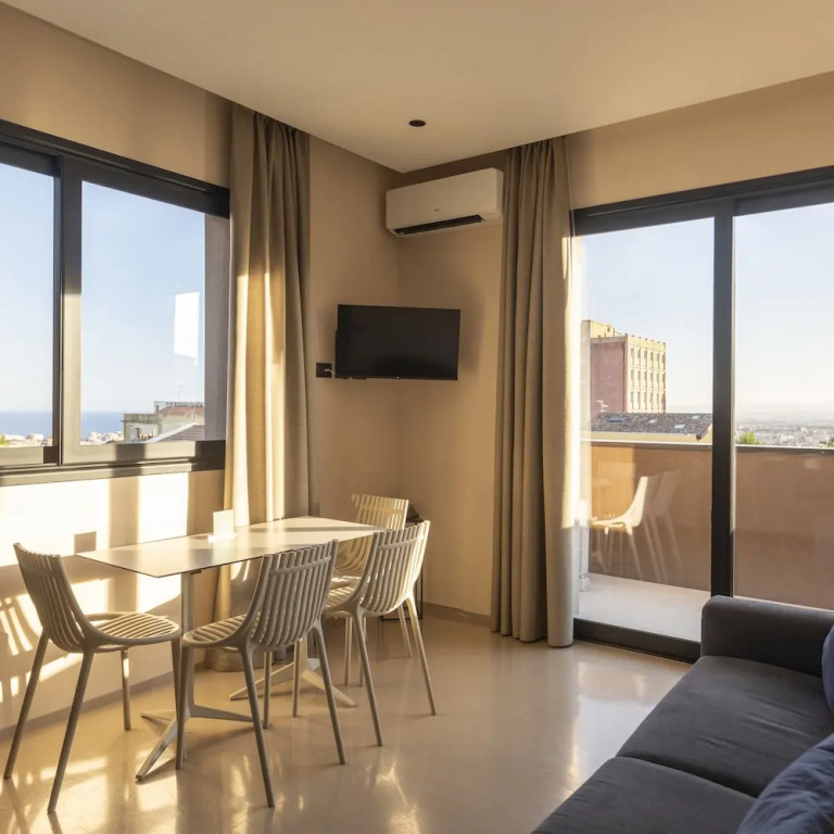 Elegant Accommodation in Catania-beahost