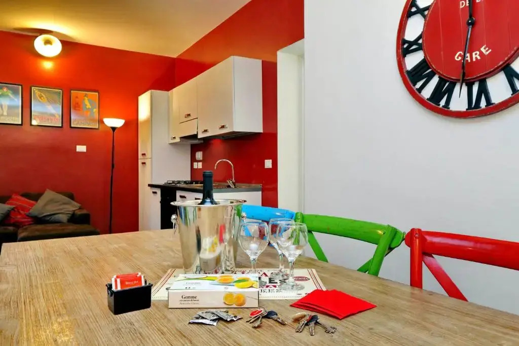 Cozy Apartment Fabia 300 mt from Colosseum
