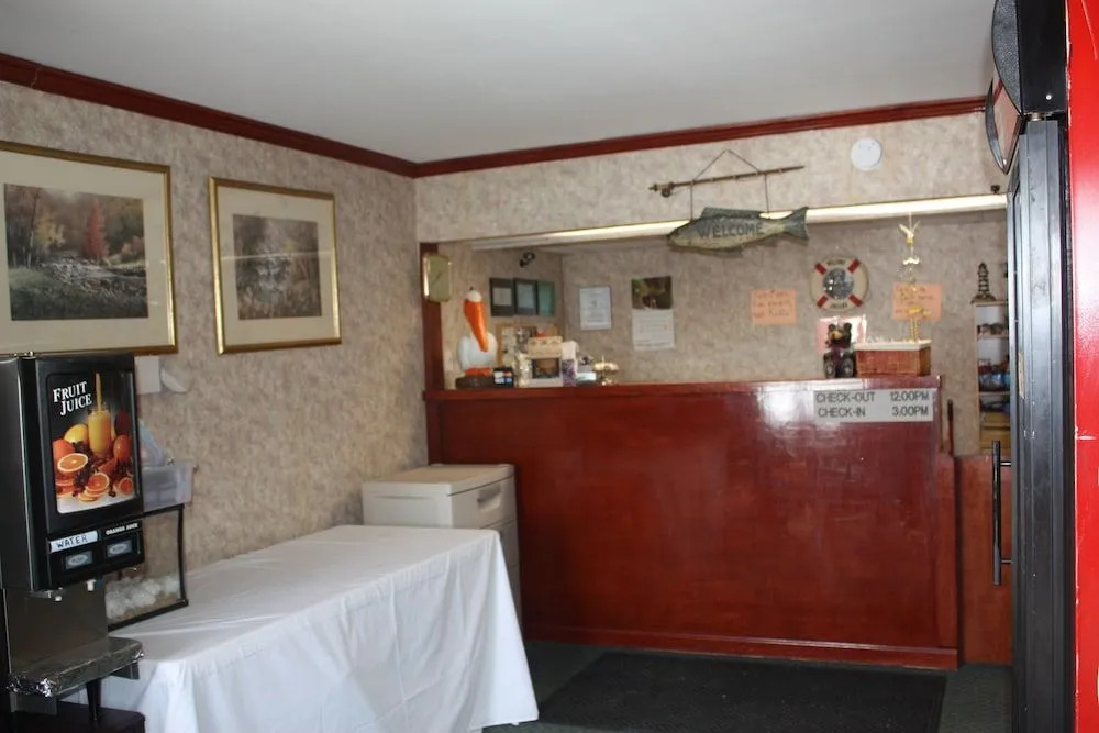 Lake Erie Lodge Oregon OH